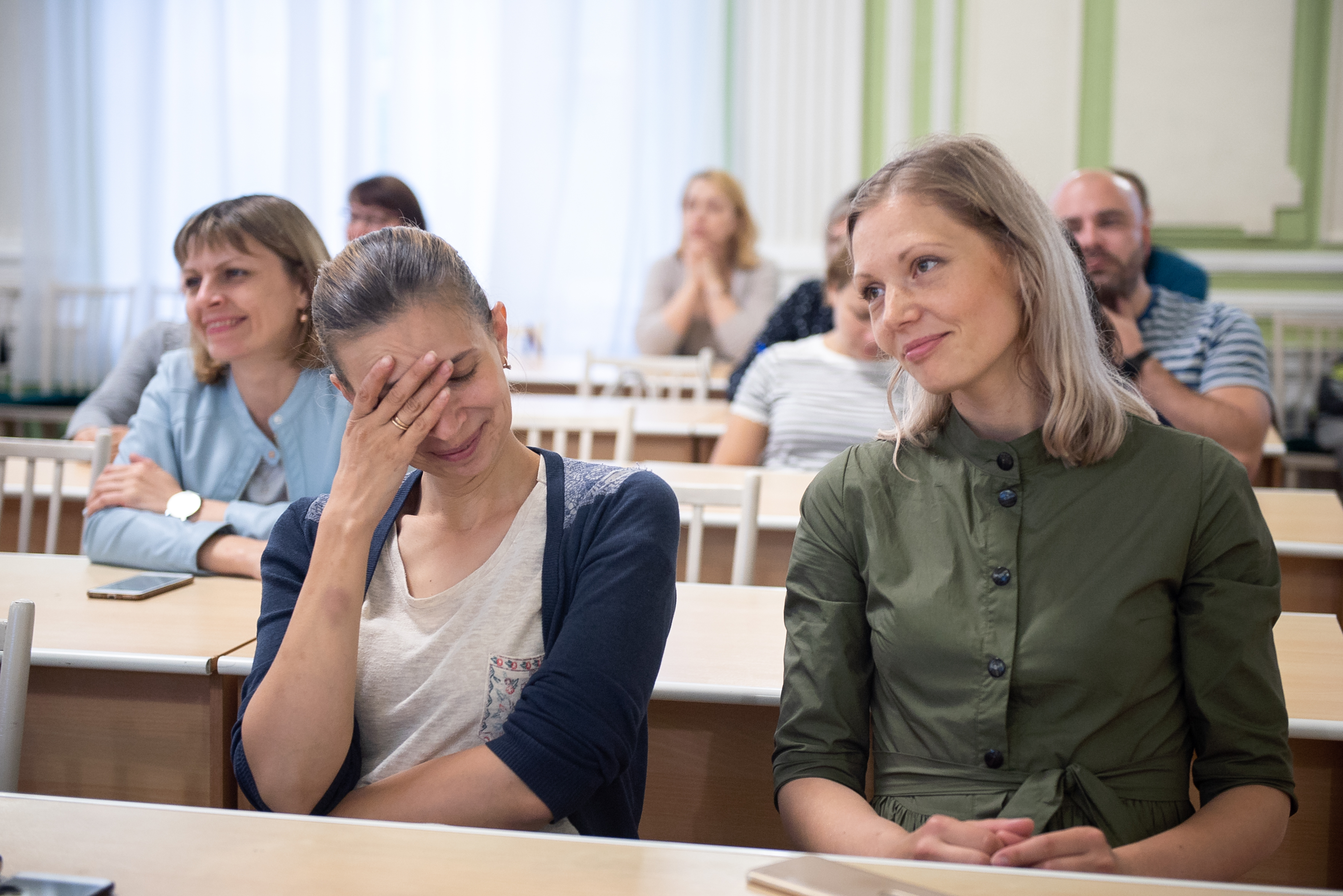 БЕСПЛАТНЫЕ КЛУБЫ ДЛЯ РОДИТЕЛЕЙ ИЛИ ПСИХОТЕРАПЕВТИ- ЧЕСКАЯ ПОМОЩЬ СЕМЬЕ